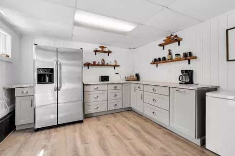 Kitchen - 66 Sheaffer Rd, Centerville, MA 02632 photo 5 of 6