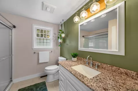 Bath - 34 Commodore Ln, Marstons Mills, MA 02648 photo 1 of 5