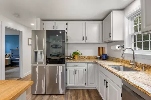 Kitchen - 34 Commodore Ln, Marstons Mills, MA 02648 photo 3 of 4