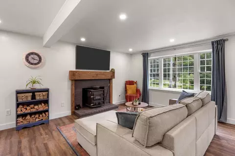 Living - 34 Commodore Ln, Marstons Mills, MA 02648 photo 2 of 3