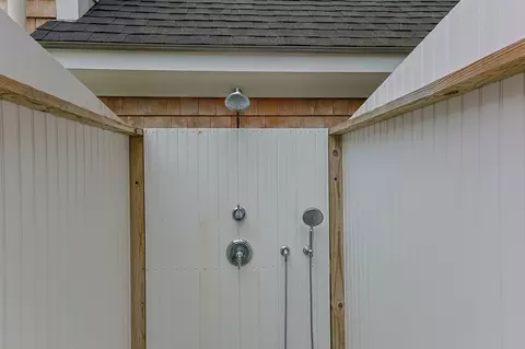 Bath - 34 Commodore Ln, Marstons Mills, MA 02648 photo 5 of 5