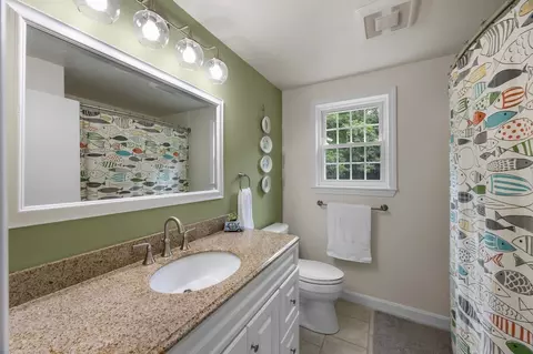 Bath - 34 Commodore Ln, Marstons Mills, MA 02648 photo 3 of 5