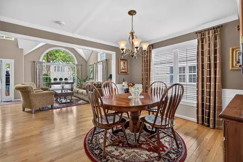 55 Windemere Cir #16, Tyngsborough, MA 01879