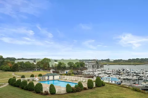 200 Cove Way #409, Quincy, MA 02169
