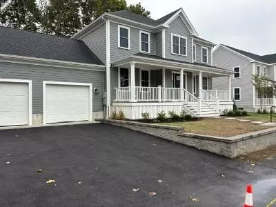 17 Jessica Ln, Weymouth, MA 02190