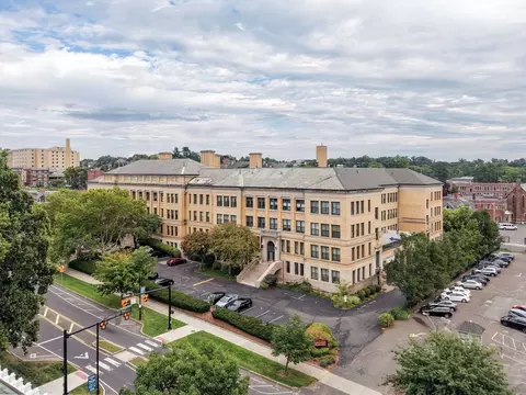 Exterior - 235 State St #407, Springfield, MA 01103 photo 2 of 2