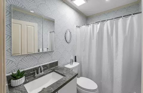 Bath - 235 State St #407, Springfield, MA 01103 photo 1 of 3