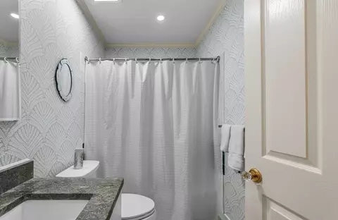 Bath - 235 State St #407, Springfield, MA 01103 photo 3 of 3