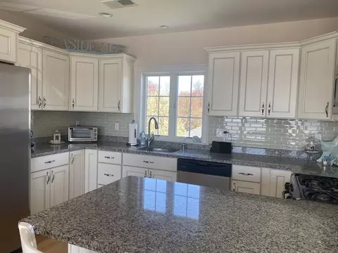 Kitchen - 919 Bay #110, Fall River, MA 02724 photo 3 of 5