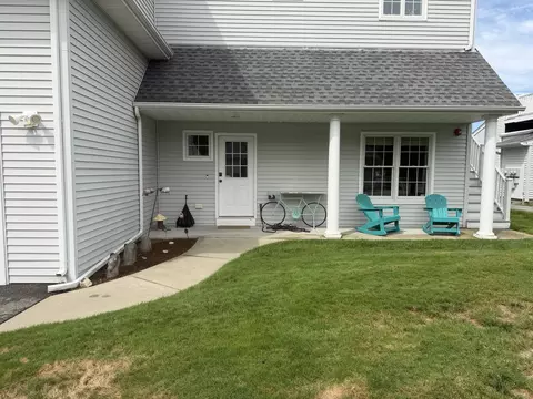 Exterior - 919 Bay #110, Fall River, MA 02724 photo 4 of 8