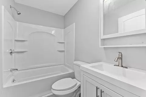 Bath - 22 Avenue A, Wareham, MA 02571 photo 2 of 3