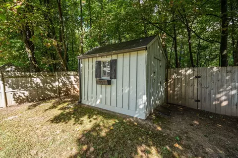 Exterior - 11 Munroe Dr, Plainville, MA 02762 photo 7 of 10