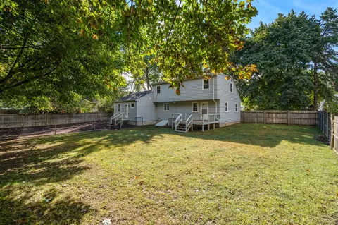 Exterior - 11 Munroe Dr, Plainville, MA 02762 photo 6 of 10