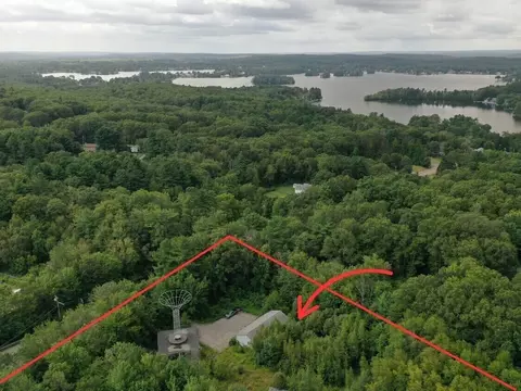 27 Douglas Rd, Webster, MA 01570 photo 2