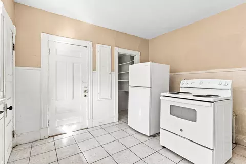 Kitchen - 417-419 Sumner Ave, Springfield, MA 01108 photo 2 of 4