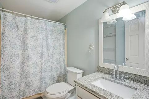 Bath - 66 Buttonwood Ave, Sutton, MA 01590 photo 2 of 3