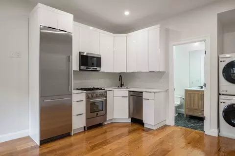 166-168 Salem Sreet #7, Boston, MA 02113