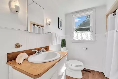 Bath - 80 Cove Rd, Eastham, MA 02642 photo 4 of 4