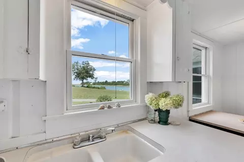 Kitchen - 80 Cove Rd, Eastham, MA 02642 photo 3 of 6