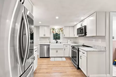 Kitchen - 7 Bridal Path, Ashburnham, MA 01430 photo 2 of 4