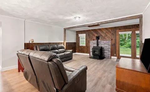 Living - 7 Bridal Path, Ashburnham, MA 01430 photo 2 of 2