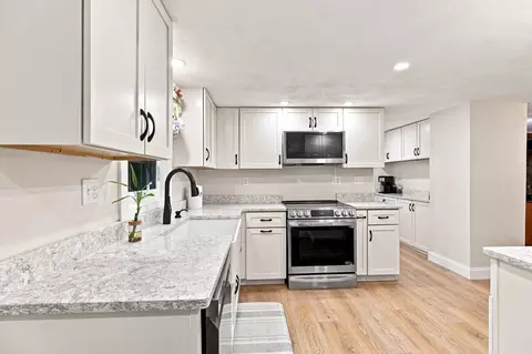Kitchen - 7 Bridal Path, Ashburnham, MA 01430 photo 4 of 4