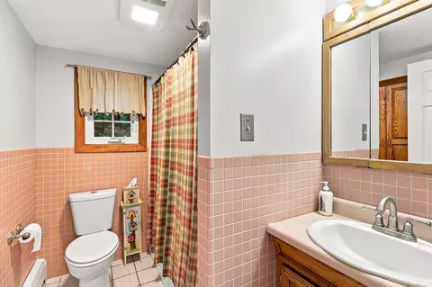 Bath - 7 Bridal Path, Ashburnham, MA 01430 photo 1 of 1