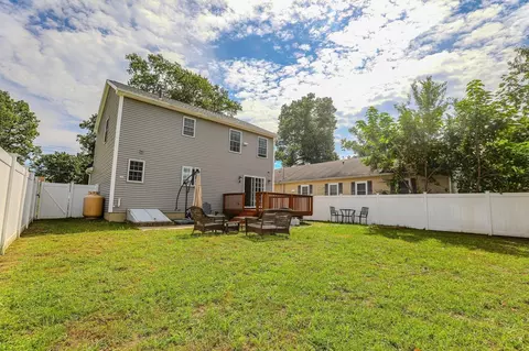 Exterior - 122 Ambrose St, Springfield, MA 01109 photo 9 of 9