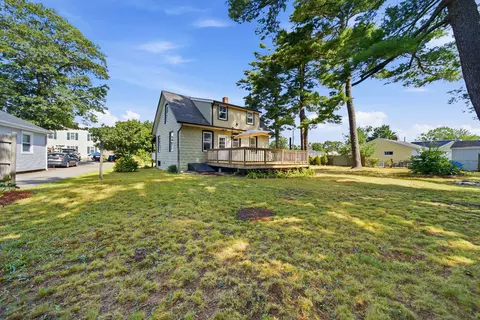 Exterior - 31 Chippewa Dr, Buzzards Bay, MA 02532 photo 5 of 5