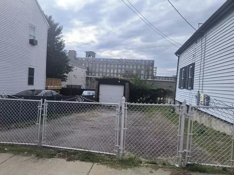 Exterior - 90 Tremont St, Fall River, MA 02720 photo 3 of 7