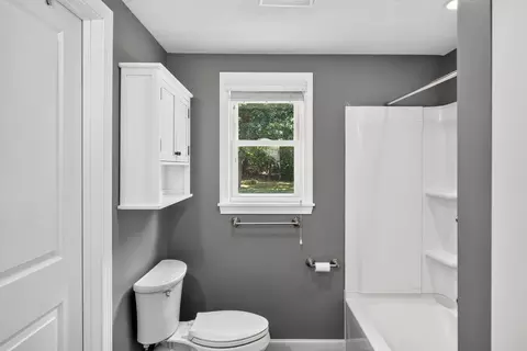Bath - 52 Willimantic Dr, Marstons Mills, MA 02648 photo 1 of 4