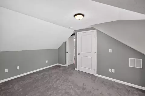 Bedroom - 52 Willimantic Dr, Marstons Mills, MA 02648 photo 4 of 6