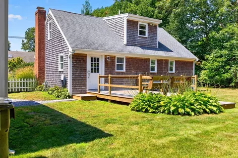 Exterior - 52 Willimantic Dr, Marstons Mills, MA 02648 photo 5 of 8