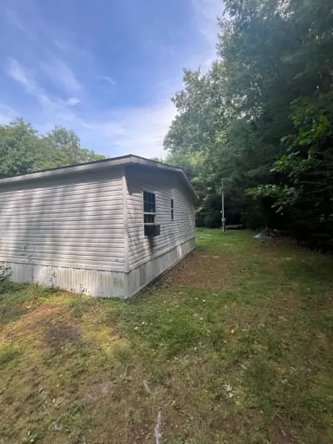 513 E River St, Orange, MA 01364 photo 5