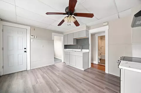 Entry Way - 415 Orange St, Springfield, MA 01108 photo 1 of 1