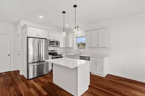 11 Stone St #D, Providence, RI 02904