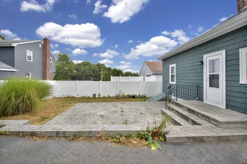 Exterior - 7 Williams Ave, Dedham, MA 02026 photo 4 of 4
