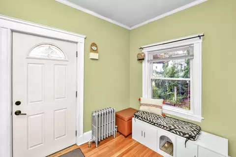 Entry Way - 7 Williams Ave, Dedham, MA 02026 photo 2 of 4