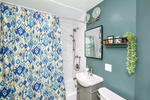 Bath - 7 Williams Ave, Dedham, MA 02026 photo 1 of 1