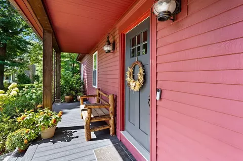 3 Faria Farm Rd, Berkley, MA 02779