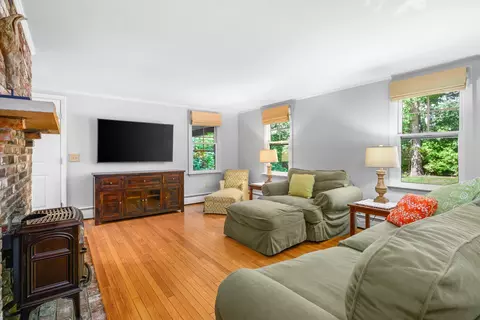 Living - 62 Hillside Dr, Centerville, MA 02632 photo 2 of 4