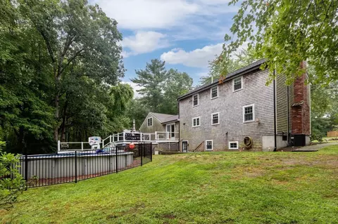 Exterior - 18 Dinahs Way, Wareham, MA 02571 photo 9 of 9