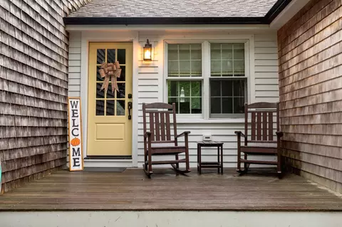 Exterior - 18 Dinahs Way, Wareham, MA 02571 photo 5 of 9