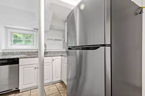 Kitchen - 18 Dinahs Way, Wareham, MA 02571 photo 6 of 7