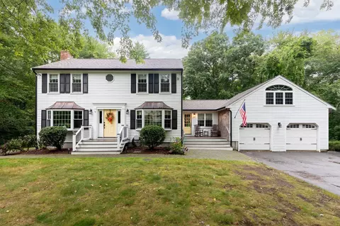 Exterior - 18 Dinahs Way, Wareham, MA 02571 photo 2 of 9