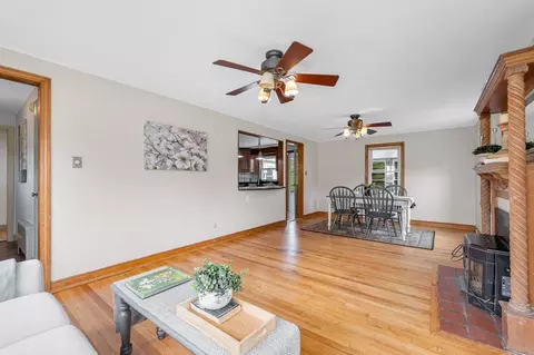 Living - 16 Central St, Wakefield, MA 01880 photo 1 of 4