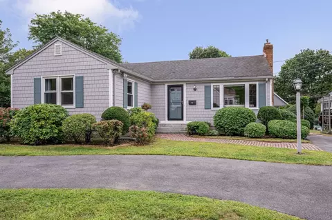 Exterior - 16 Central St, Wakefield, MA 01880 photo 7 of 12