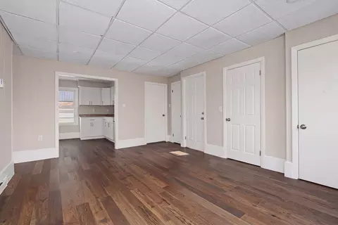 Living - 10 Carlisa Dr, Fall River, MA 02723 photo 4 of 5