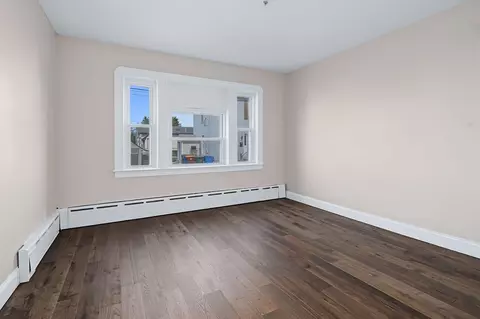 Living - 10 Carlisa Dr, Fall River, MA 02723 photo 3 of 5