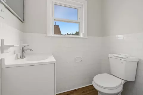 Bath - 10 Carlisa Dr, Fall River, MA 02723 photo 3 of 3
